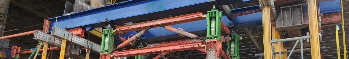 singular builders banner